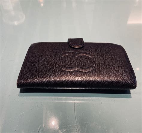 porte monnaie chanel vintage|pre owned Chanel wallet.